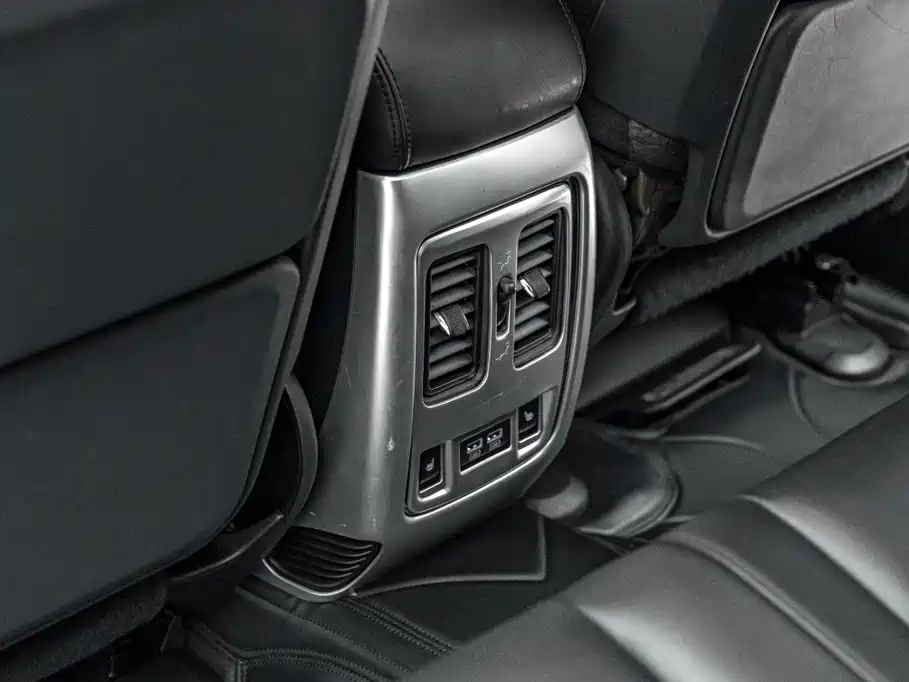 Jeep Grand Cherokee (Import) — фото 27