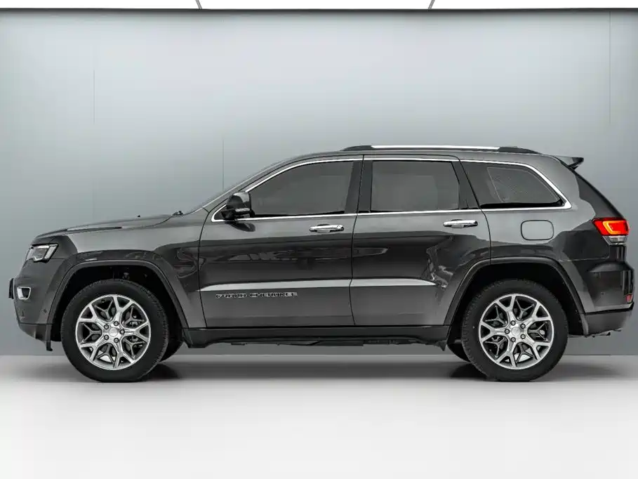 Jeep Grand Cherokee (Import) — фото 4