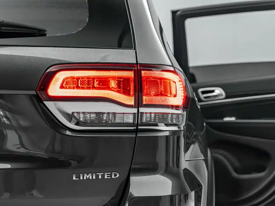 Jeep Grand Cherokee (Import) — фото 37