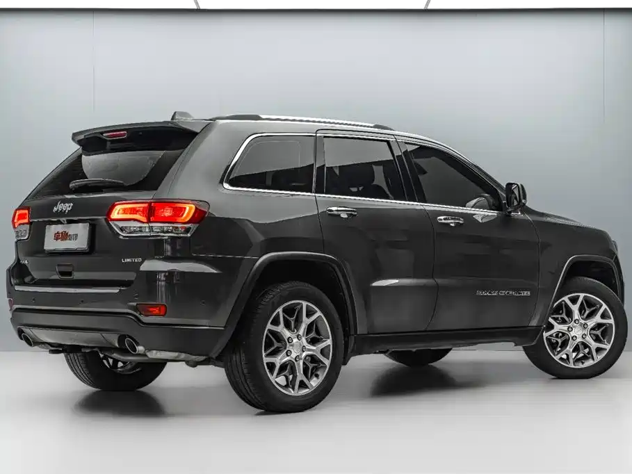 Jeep Grand Cherokee (Import) — фото 7