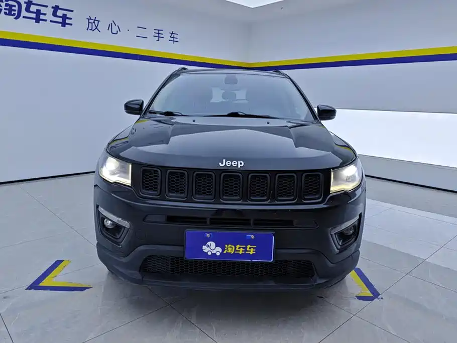 Jeep Compass — фото 2