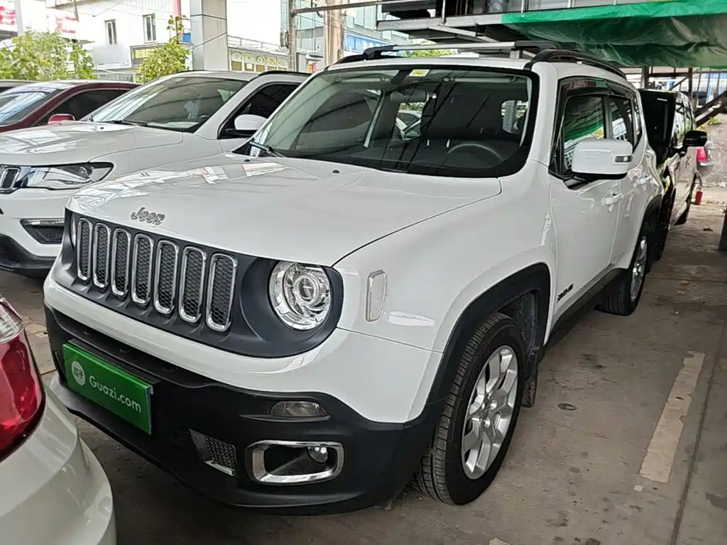 Jeep Renegade — фото 2