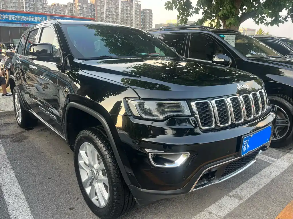 Jeep Grand Cherokee (Import) — фото 2
