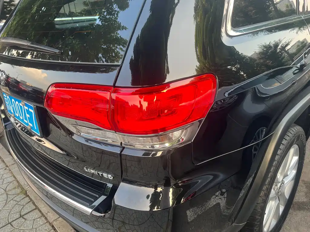 Jeep Grand Cherokee (Import) — фото 35