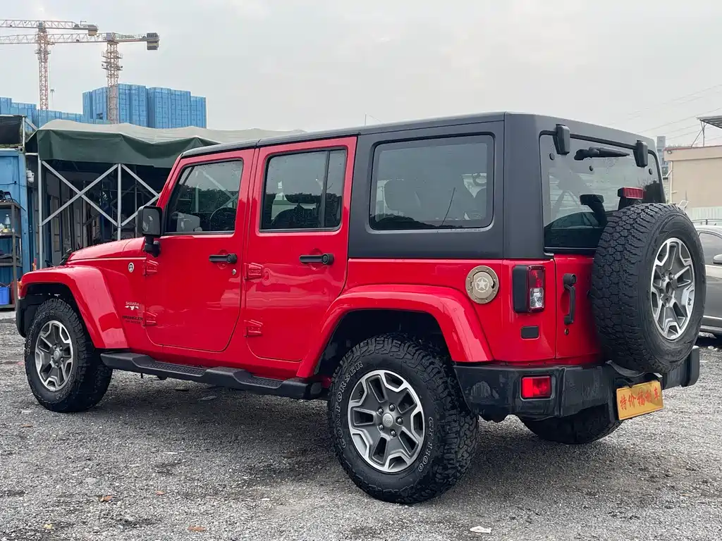 Jeep Wrangler — фото 5