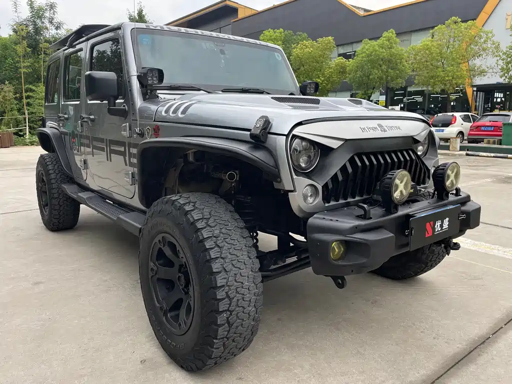Jeep Wrangler — фото 2