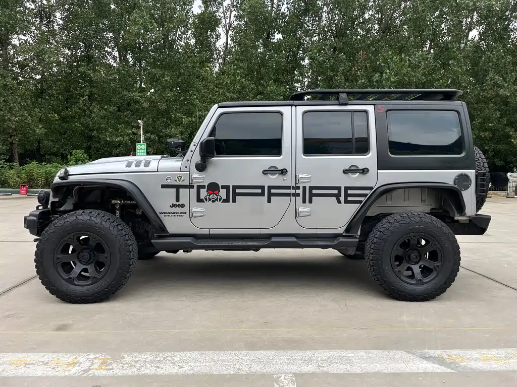 Jeep Wrangler — фото 6