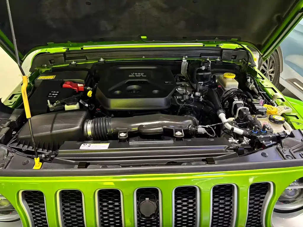 Jeep Wrangler — фото 34