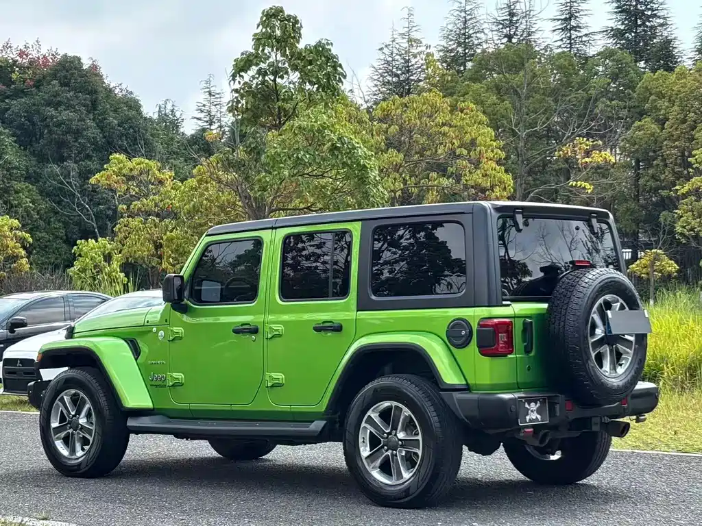 Jeep Wrangler — фото 6