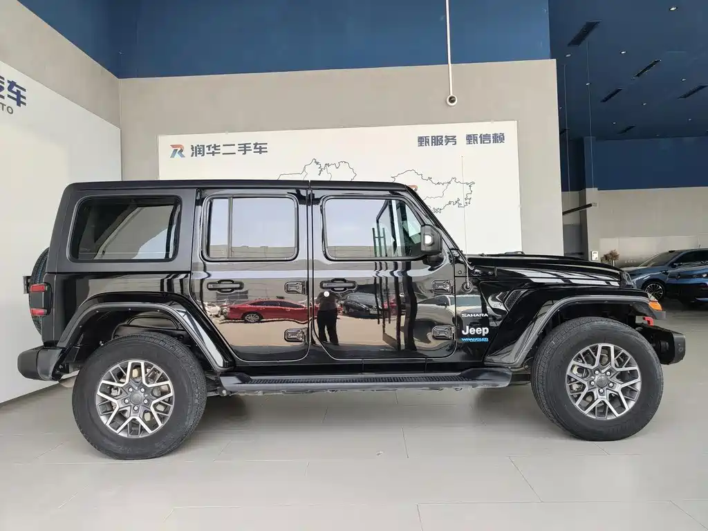 Jeep Wrangler — фото 3