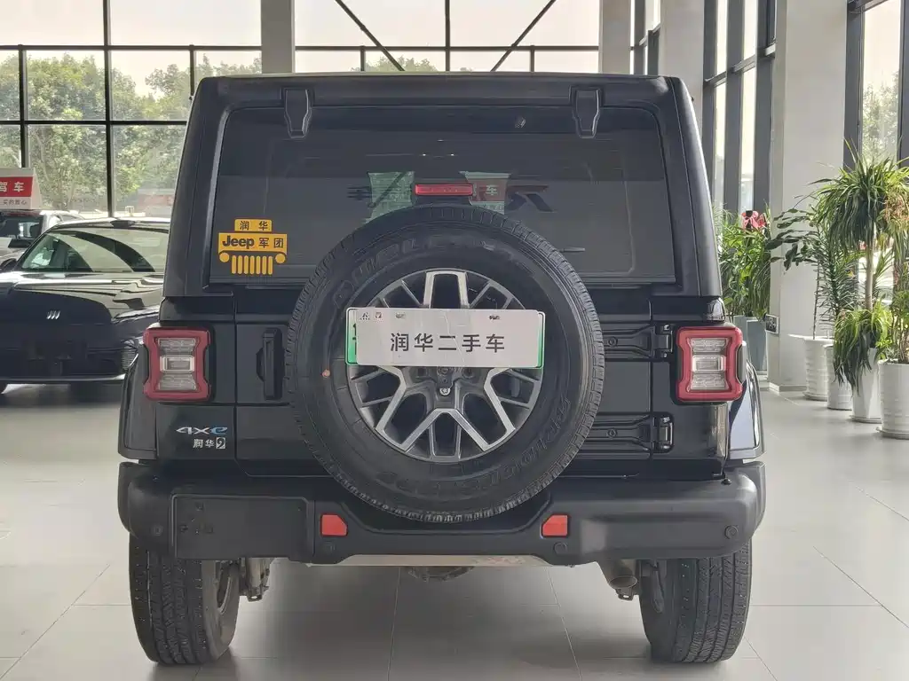 Jeep Wrangler — фото 4