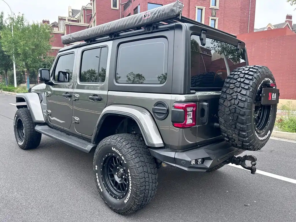 Jeep Wrangler — фото 5