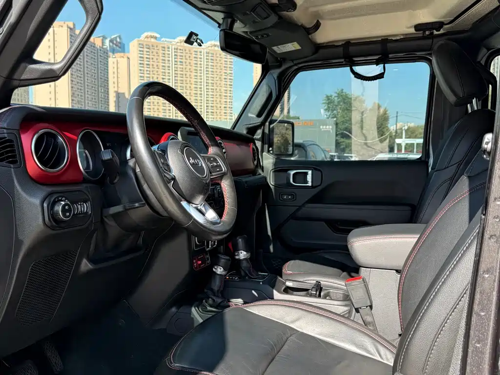 Jeep Wrangler — фото 4
