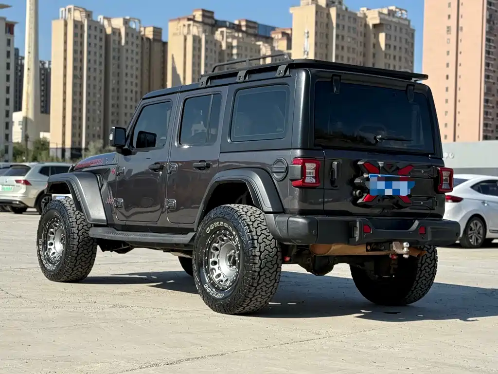 Jeep Wrangler — фото 6