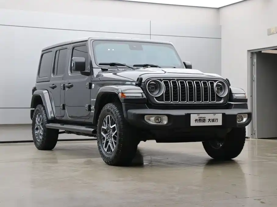Jeep Wrangler — фото 33