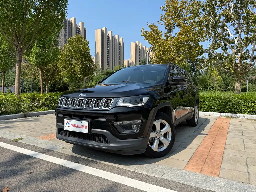 Jeep Compass — фото 5
