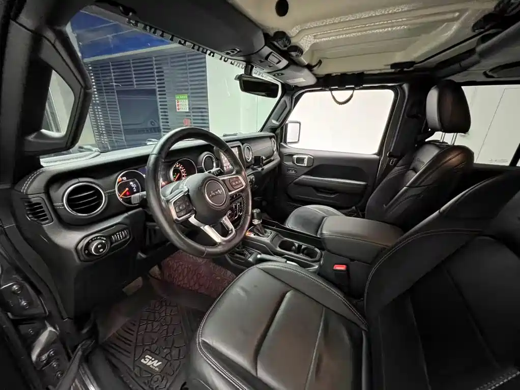 Jeep Wrangler — фото 3