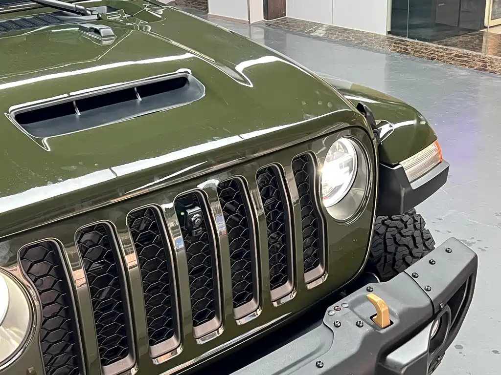 Jeep Wrangler — фото 21