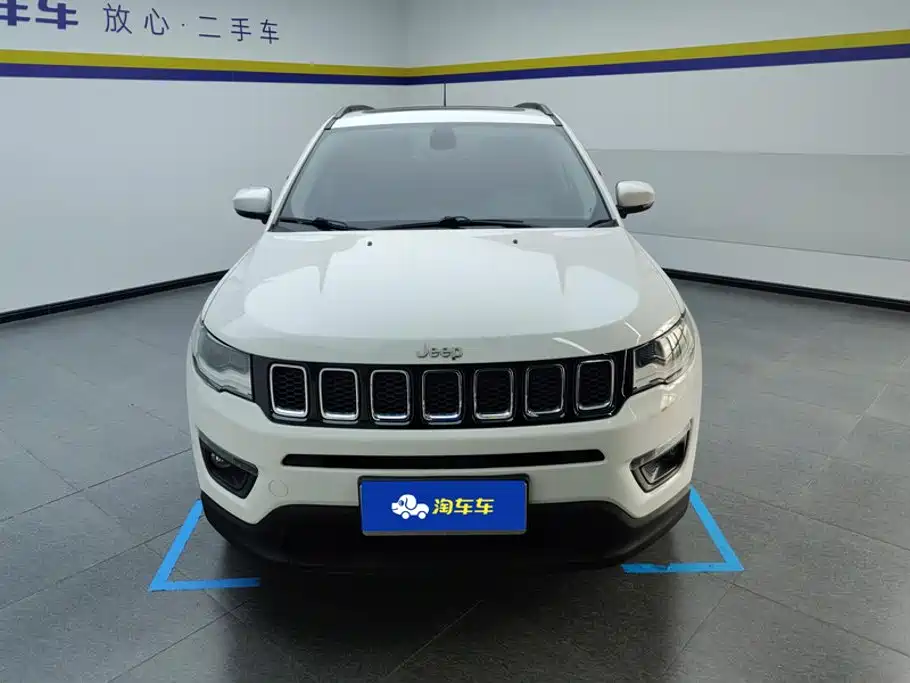 Jeep Compass — фото 2