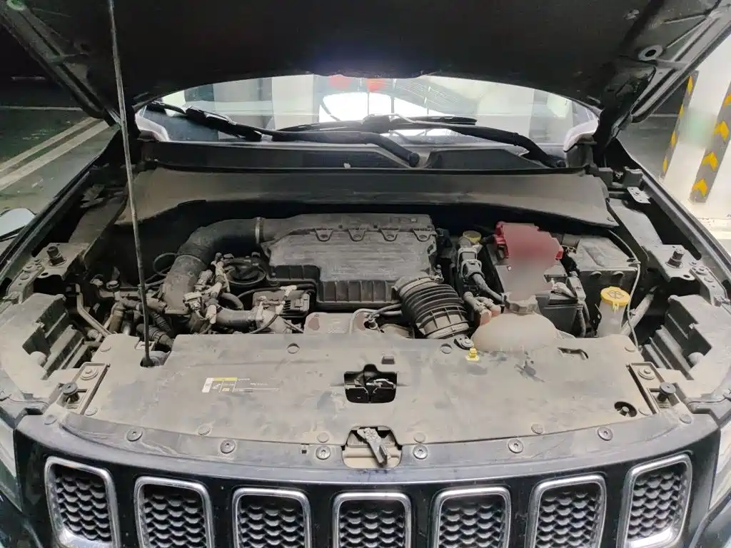 Jeep Compass — фото 11