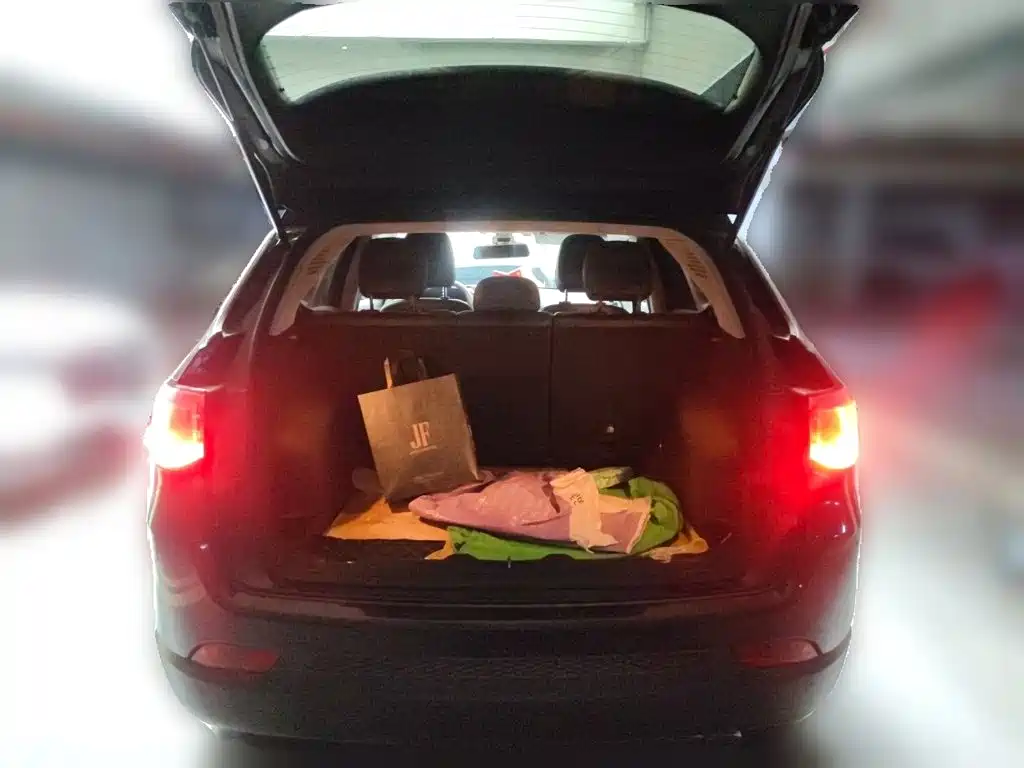 Jeep Compass — фото 10