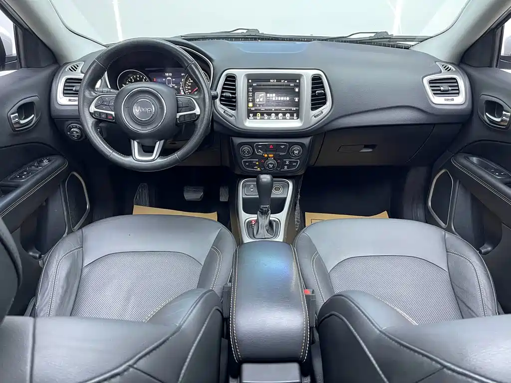 Jeep Compass — фото 23