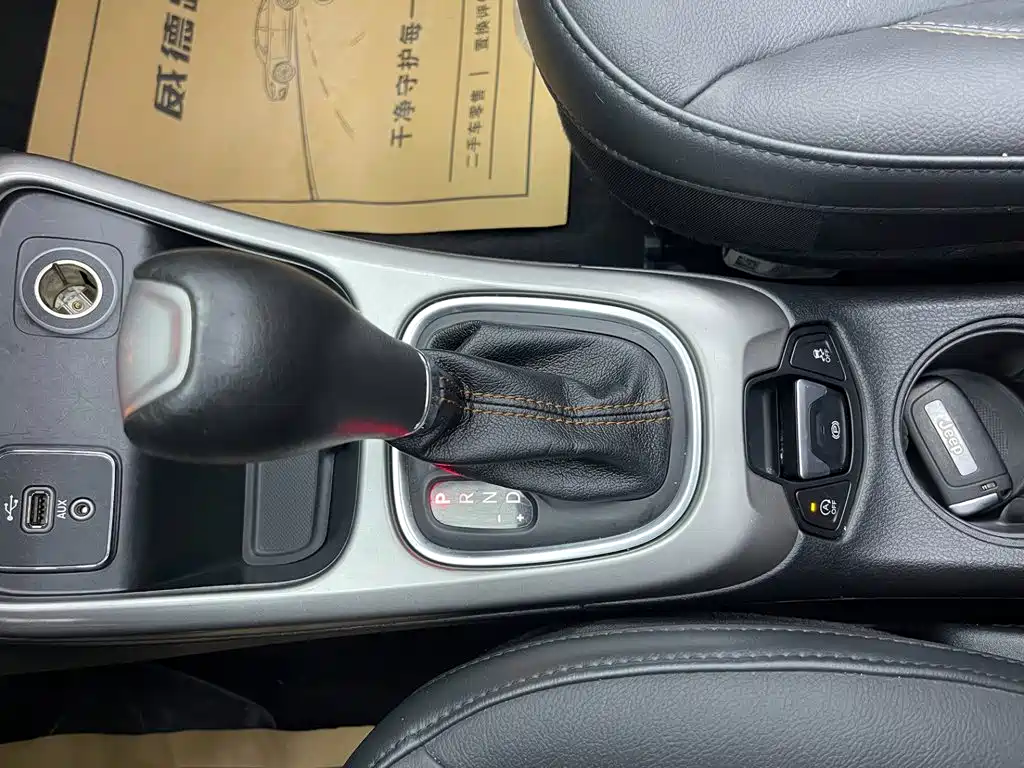 Jeep Compass — фото 29