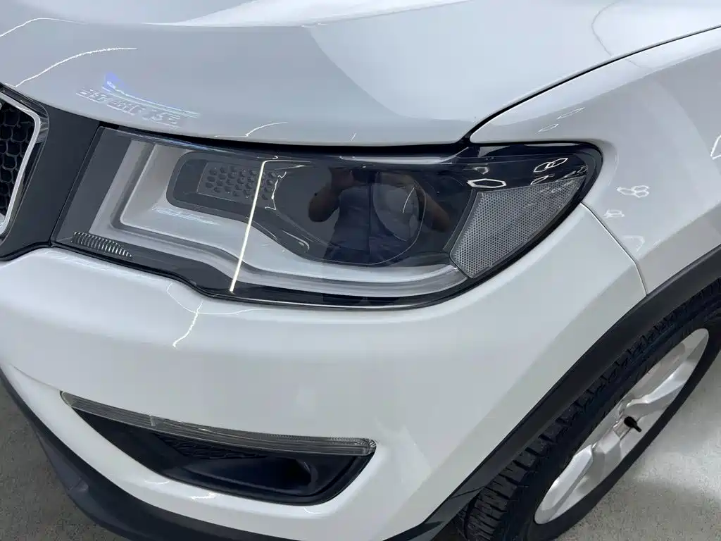 Jeep Compass — фото 31