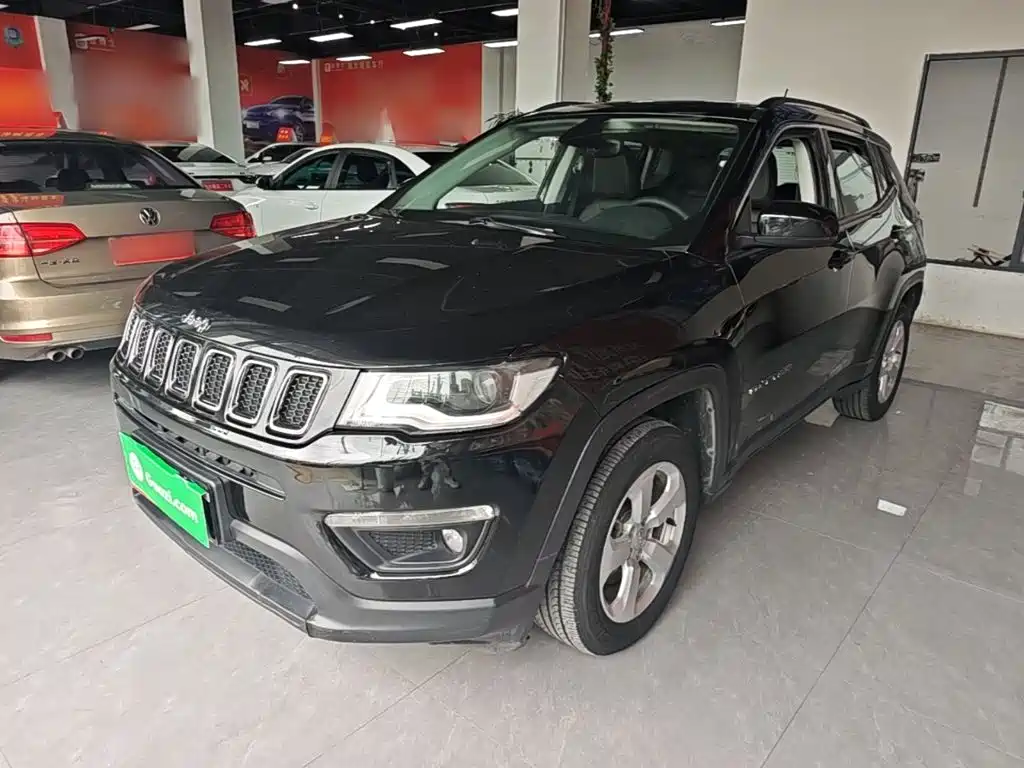 Jeep Compass — фото 2