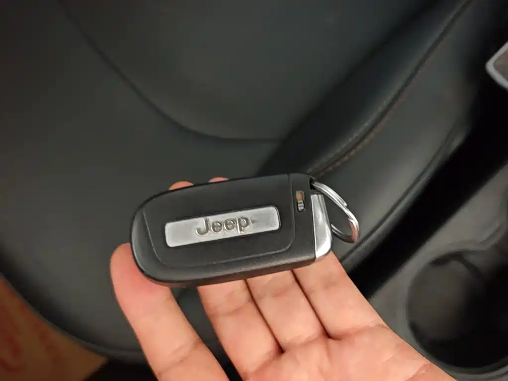 Jeep Compass — фото 17