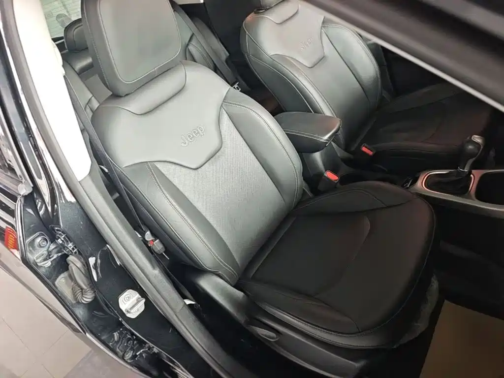 Jeep Compass — фото 20