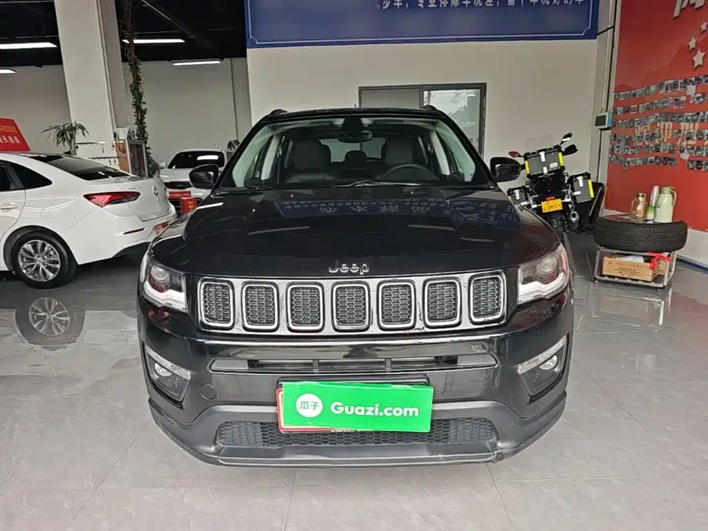 Jeep Compass — фото 3