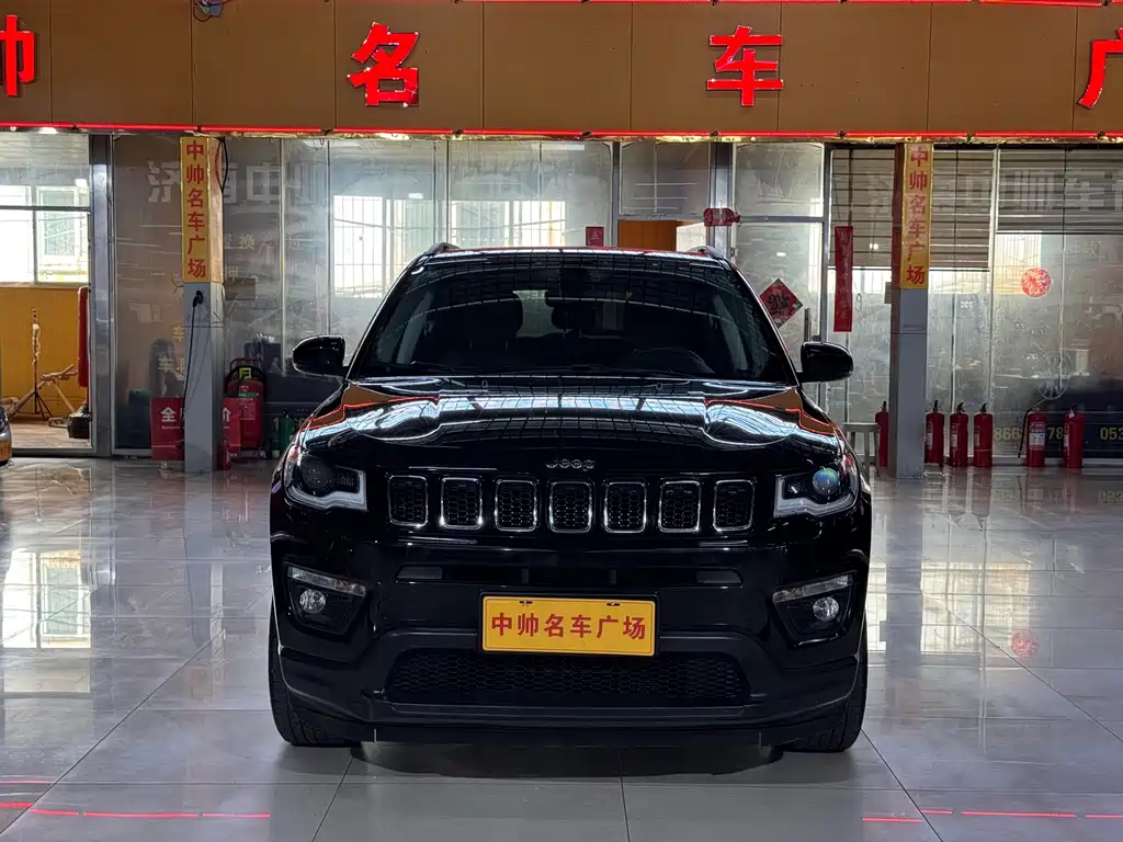 Jeep Compass — фото 2