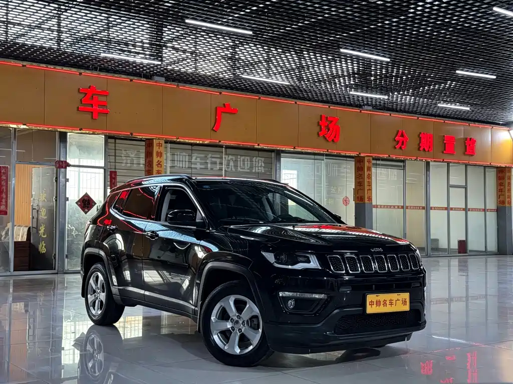 Jeep Compass — фото 3
