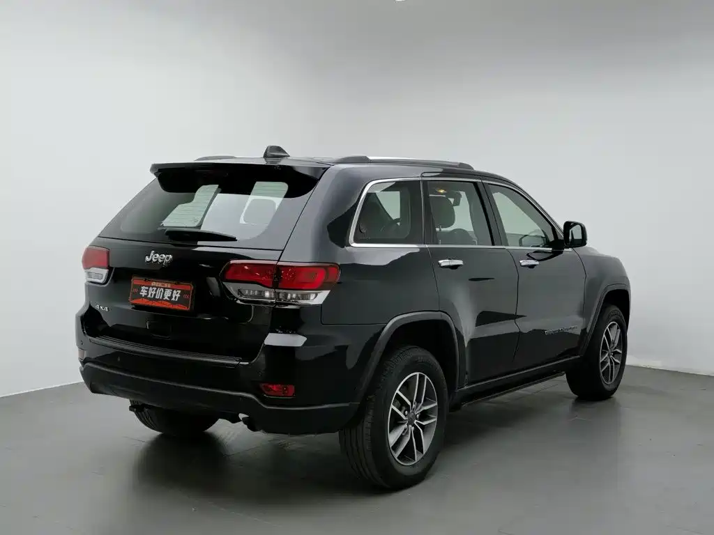 Jeep Grand Cherokee (Import) — фото 2
