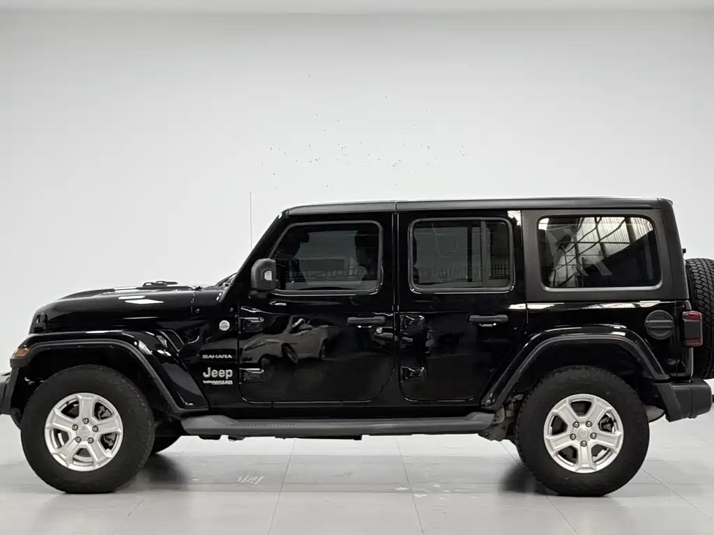 Jeep Wrangler — фото 4