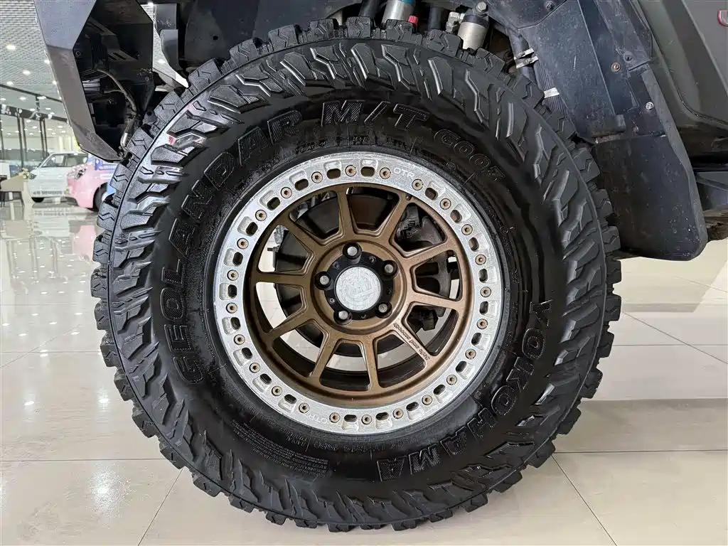 Jeep Wrangler — фото 13