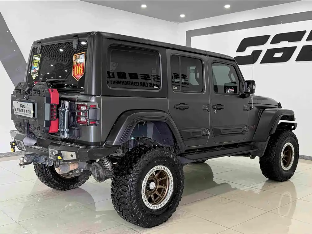 Jeep Wrangler — фото 4