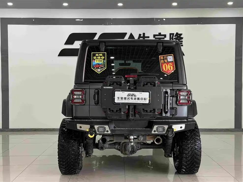 Jeep Wrangler — фото 5
