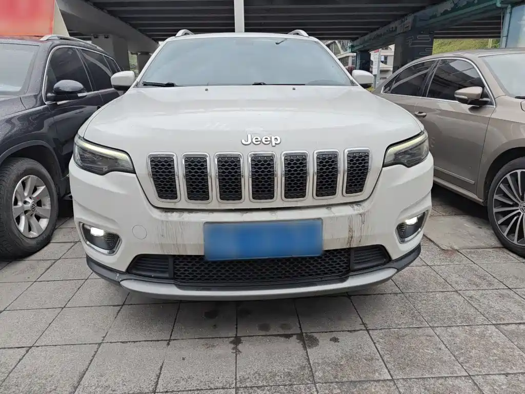 Jeep Cherokee — фото 3