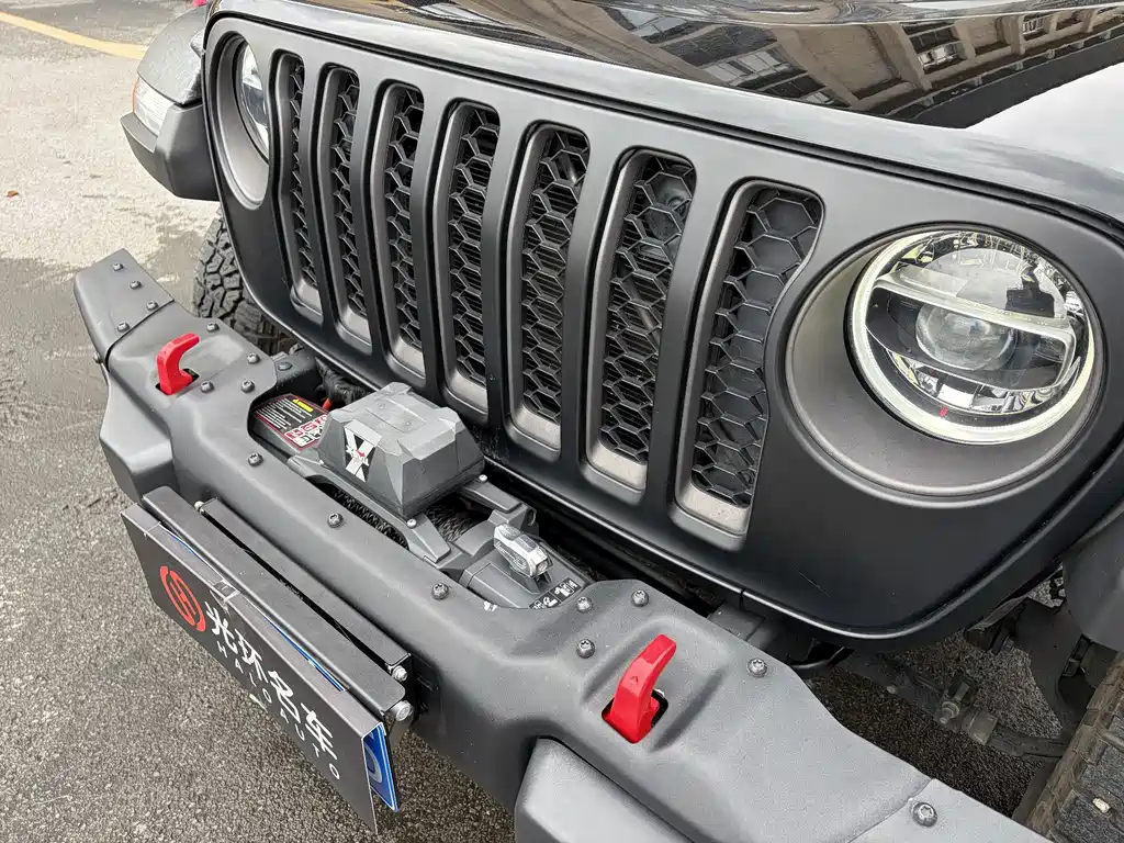 Jeep Gladiator — фото 11