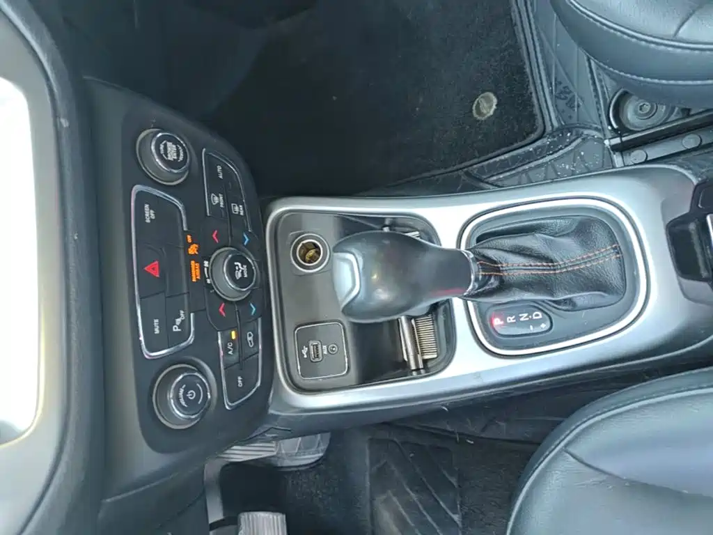 Jeep Compass — фото 14