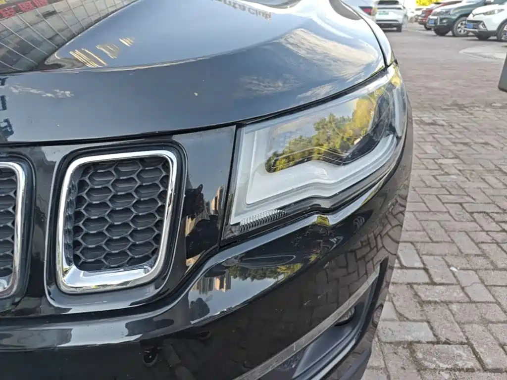 Jeep Compass — фото 24