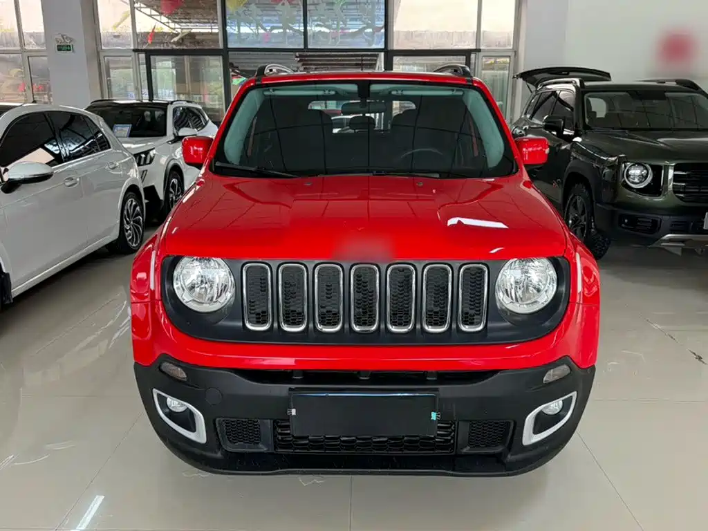 Jeep Renegade — фото 21