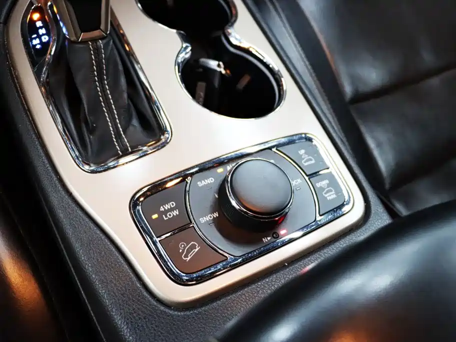 Jeep Grand Cherokee (Import) — фото 25