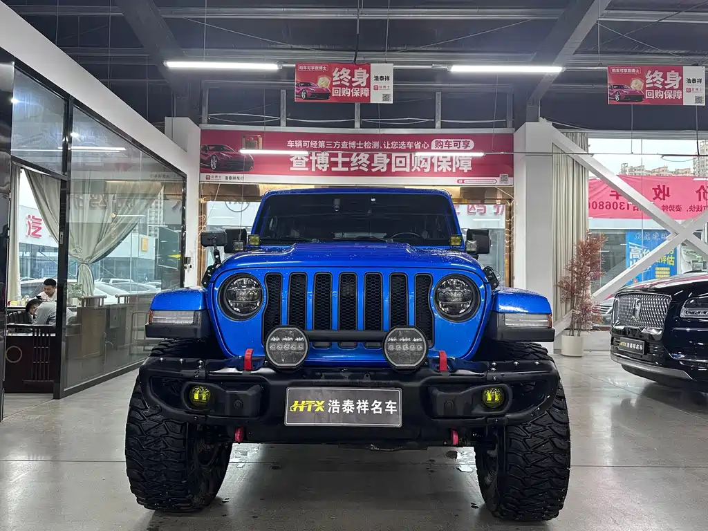 Jeep Wrangler — фото 2