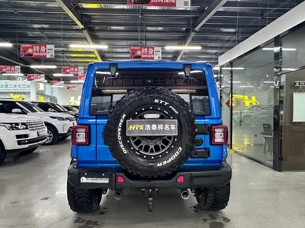 Jeep Wrangler — фото 5