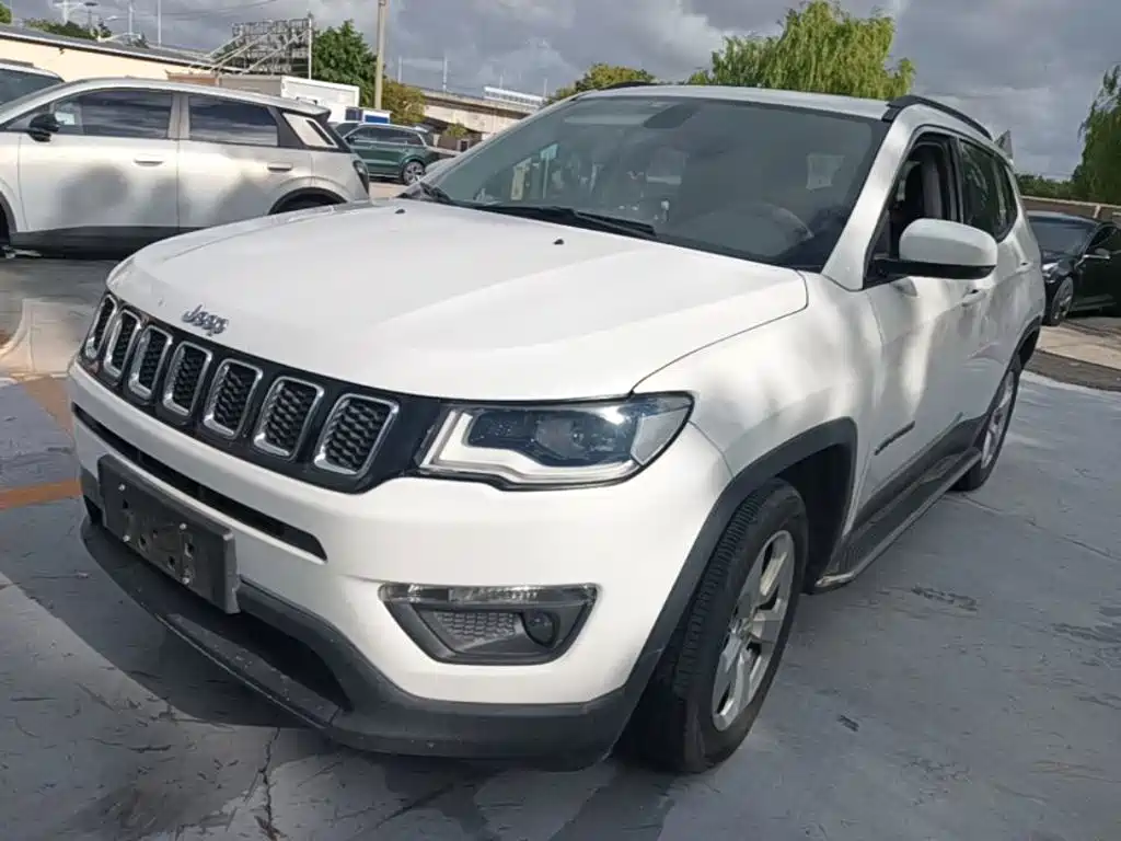 Jeep Compass — фото 2