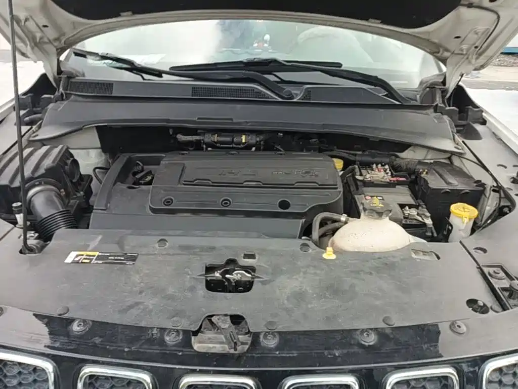 Jeep Compass — фото 20