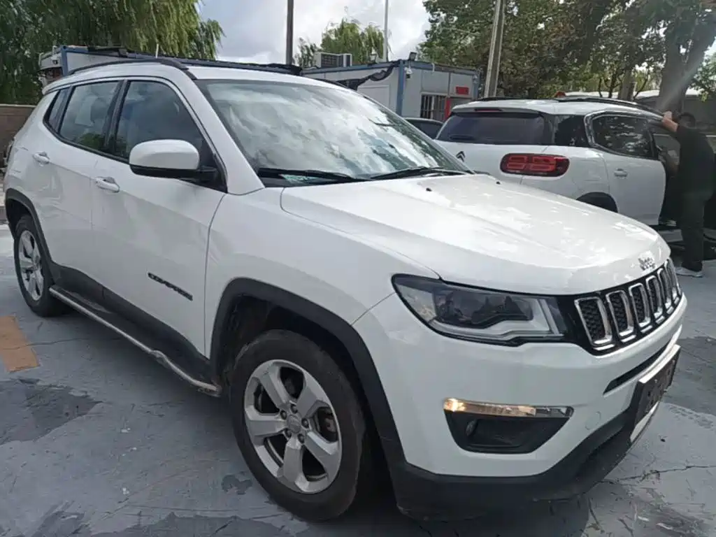 Jeep Compass — фото 4